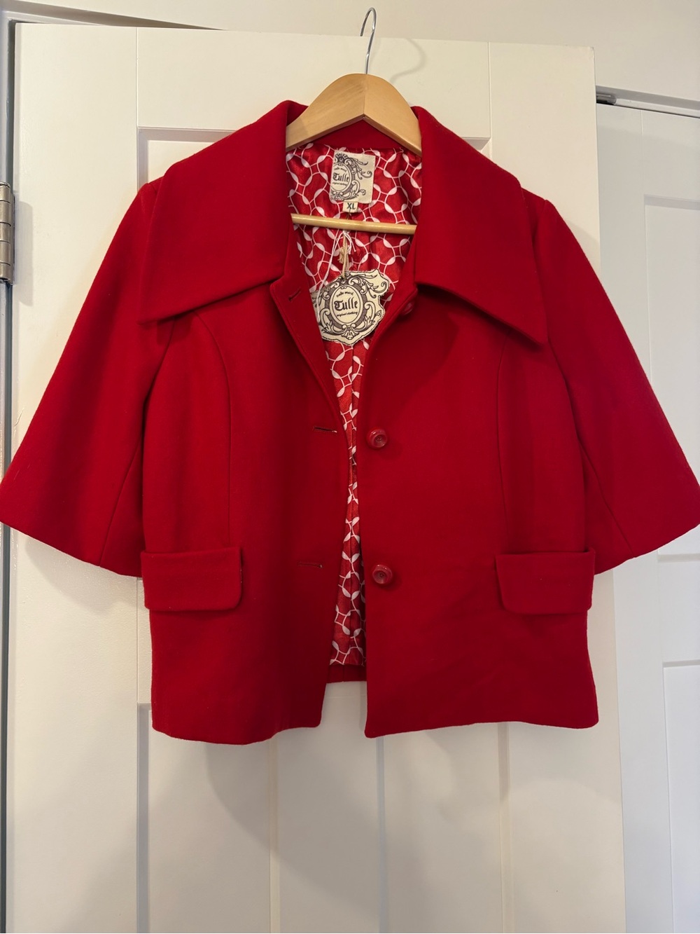 Tulle Red Short Wool Cape Jacket with Wide Collar